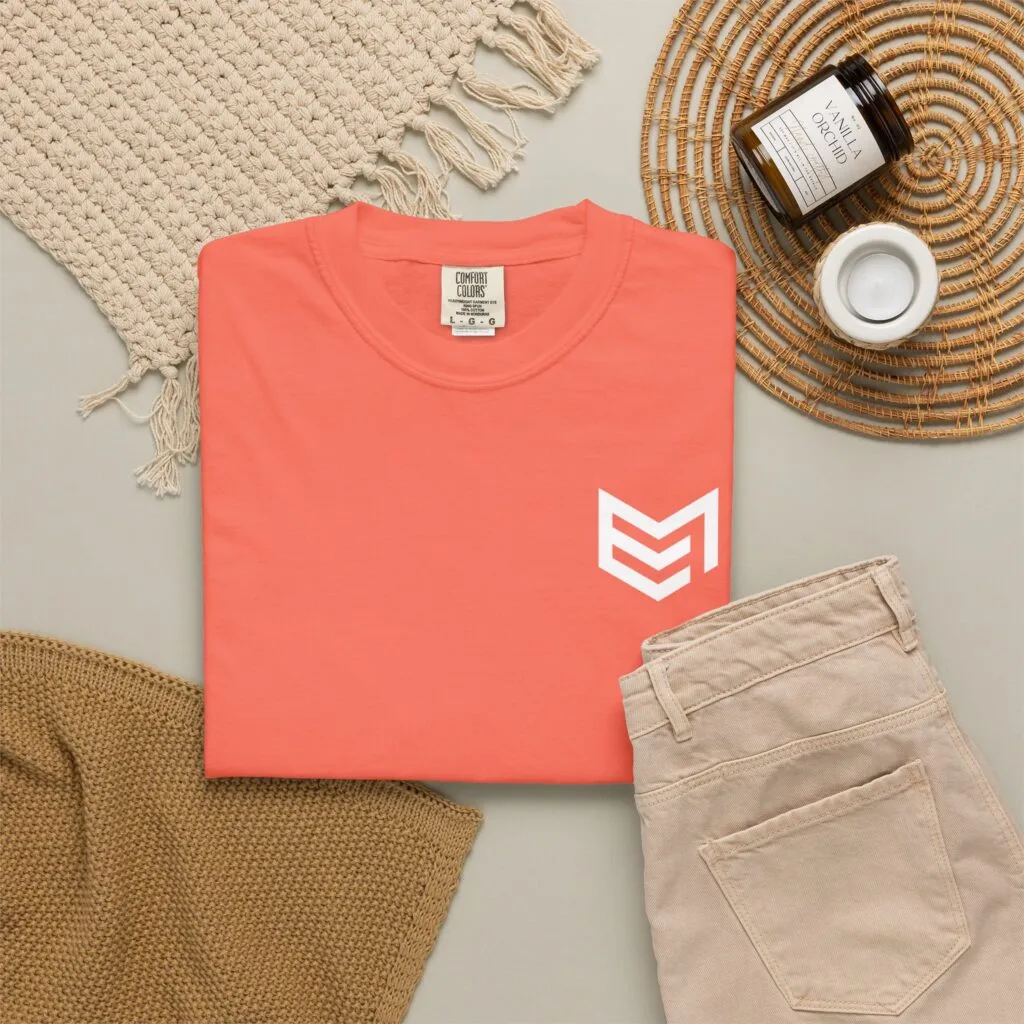 chasing sunsets tee